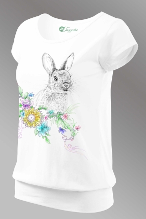 T-shirt bunny with flowers